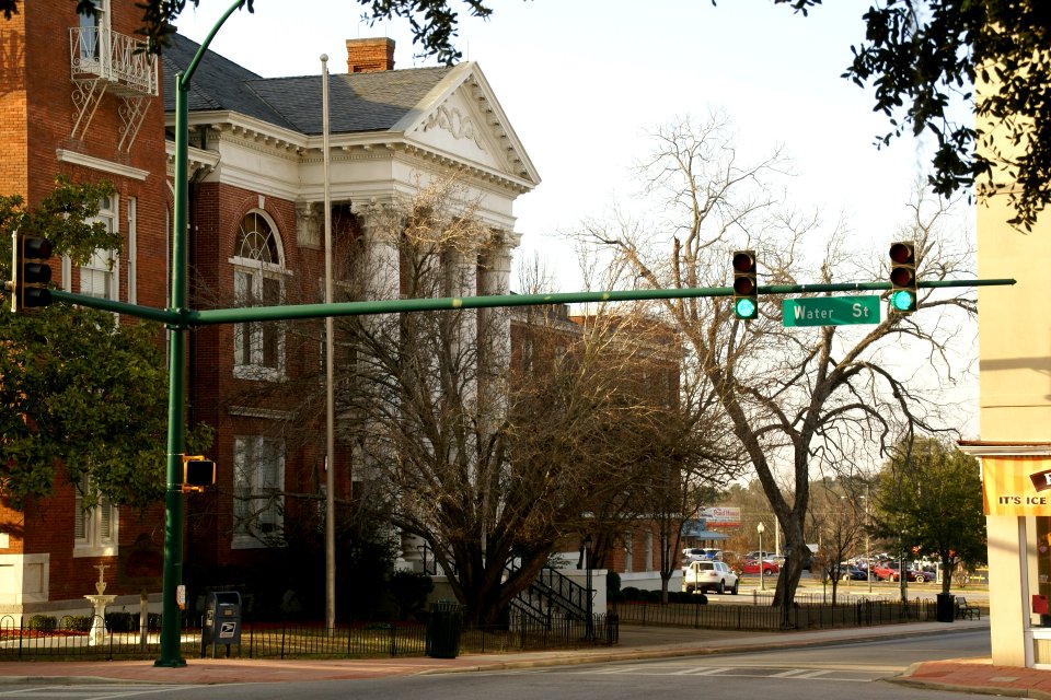 2011.02.18.171029_Decatur_County_Clerk_Bainbridge_Georgia