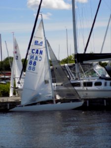 2.4_Meter_sailboat_2840
