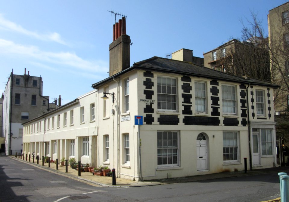 20_Brunswick_Street_West,_Hove_(April_2016)_(2)