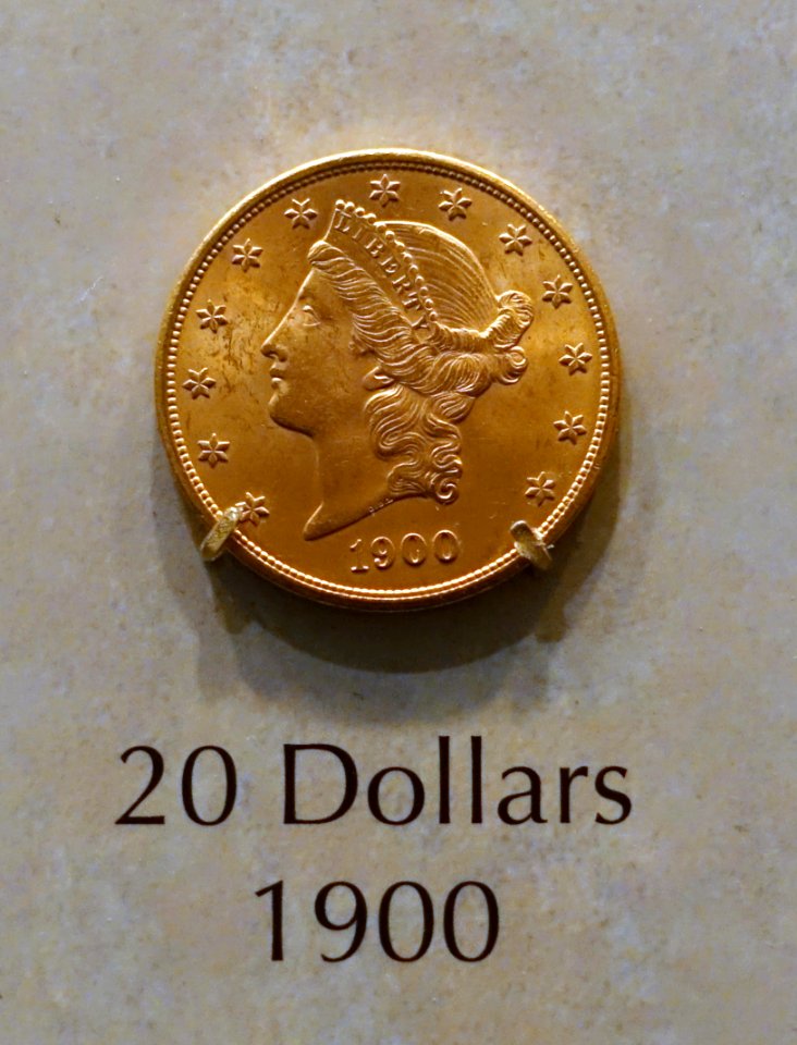 20_Dollars,_United_States,_1900_-_National_Museum_of_American_History_-_DSC00291