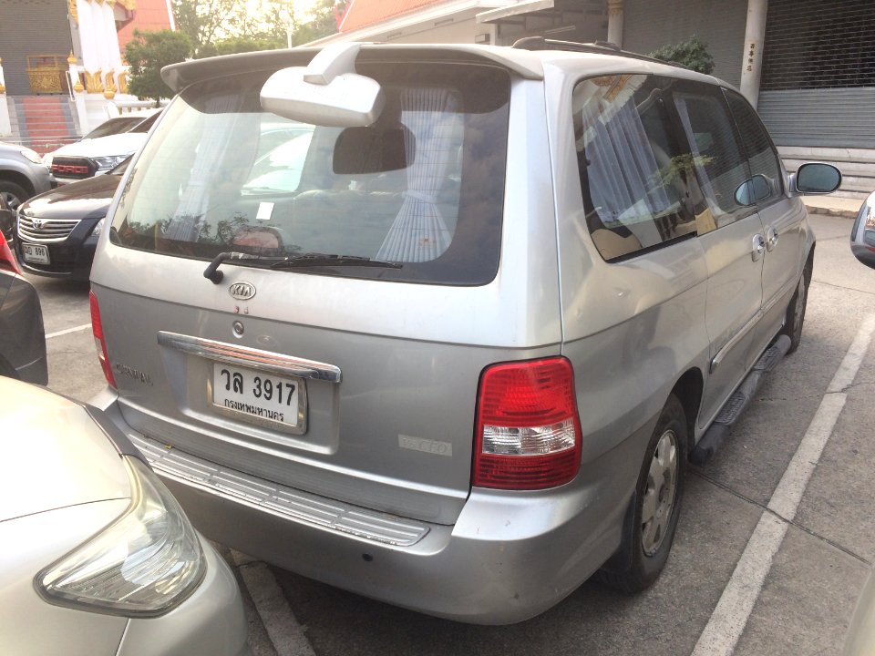 2003-2004_Kia_Carnival_CEO_V6_Minivans_(24-03-2018)_04