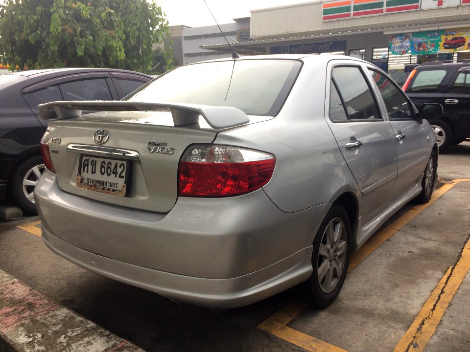 2003-2004_Toyota_Soluna_Vios_(NCP42)_1.5_S_VVT-i_Sedan_(17-04-2018)_04