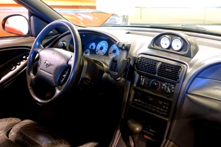 2000_Mustang_GT_Saleen_S281_-_Automobile_Driving_Museum_-_El_Segundo,_CA_-_DSC01582