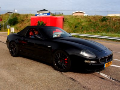 2003_MASERATI_SPYDER_CAMBIOCORSA,_licence_2-TXF-72,_pic1