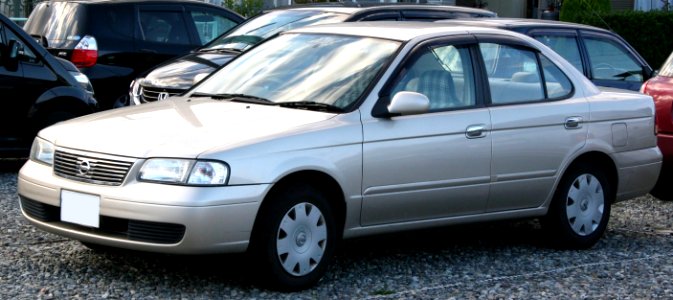 2002-2004_NISSAN_SUNNY