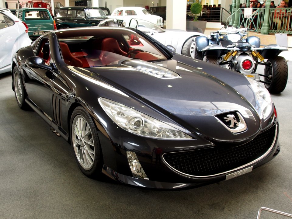 2004_Peugeot_907_photo_2