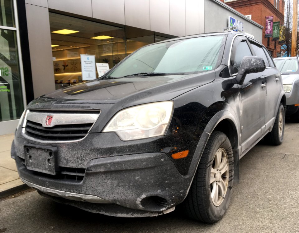 2008_Saturn_Vue_XE_(black)