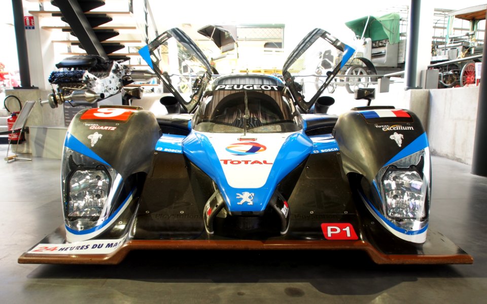 2009_Aventure_Peugeot_908_photo_7