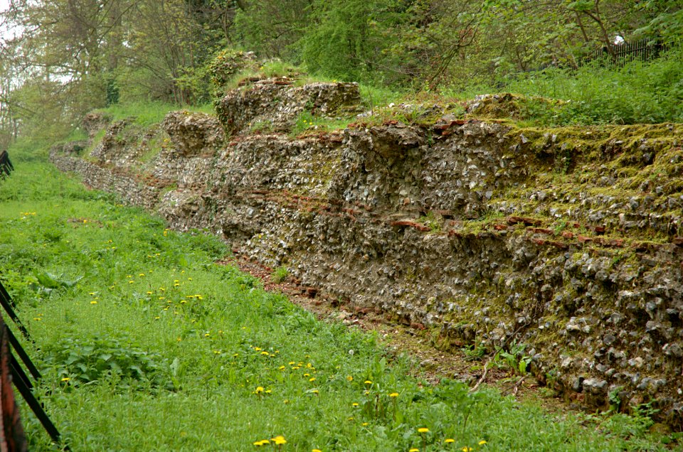 20050424-002-verulamium-wall