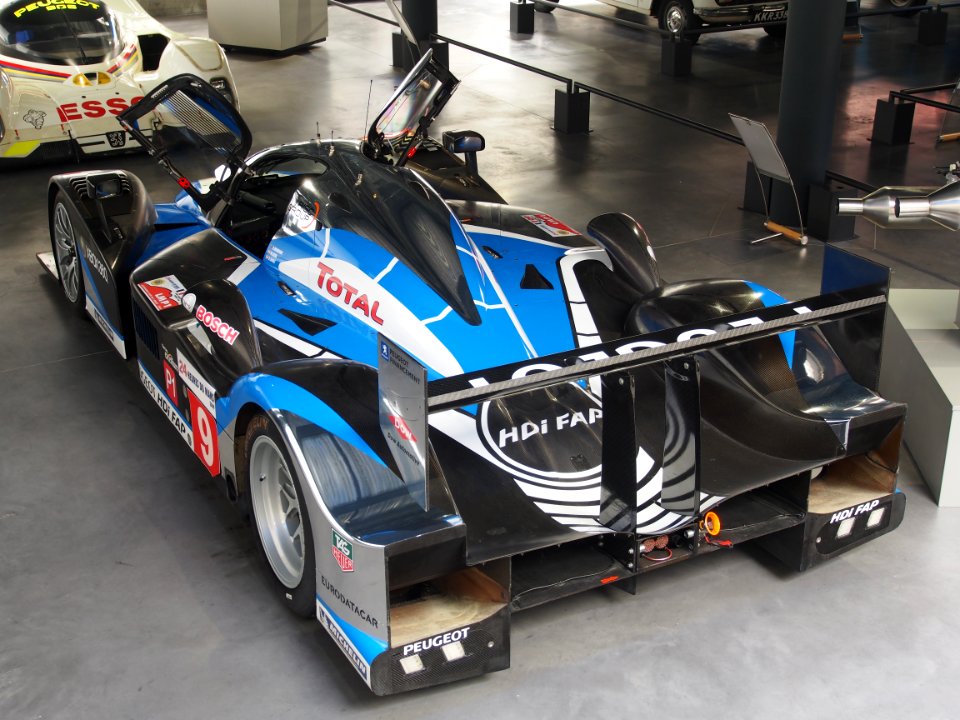 2009_Aventure_Peugeot_908_photo_9
