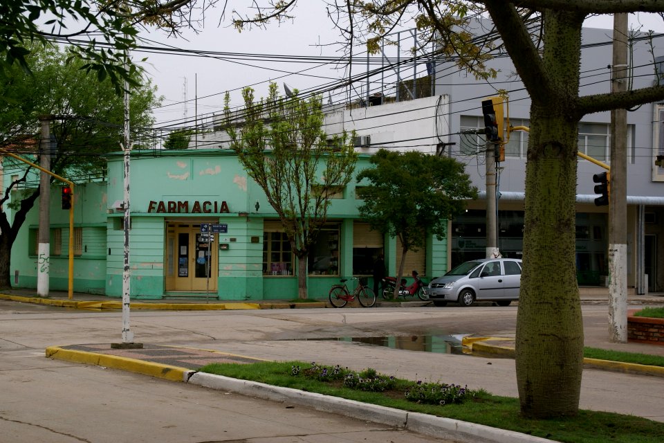 2011.10.19.083940_Farmacia_Int._J._P._Crespo_Corral_de_Bustos_Argentina