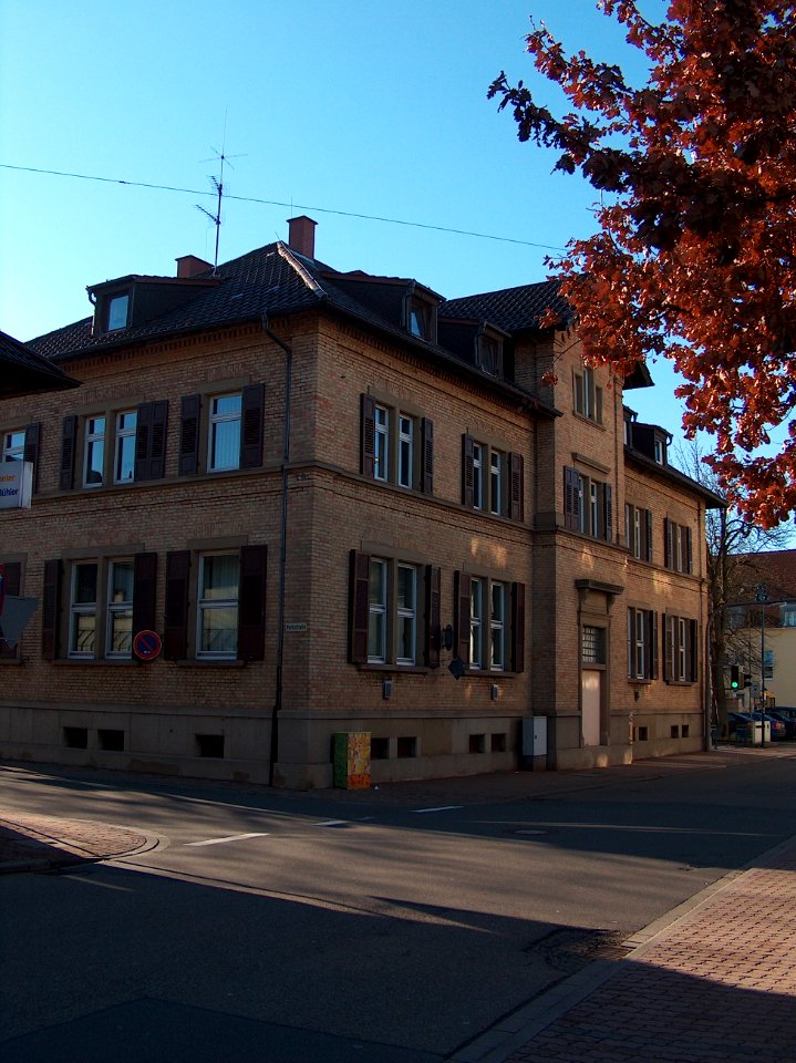 20110116Alte_Grundschule_Hockenheim1
