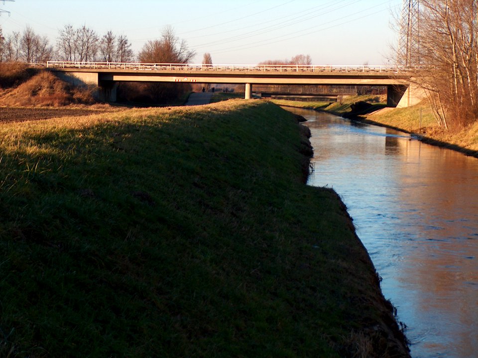 20110116Autobahnbrücke_Kraichbach_Hockenheim