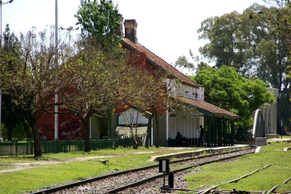 2011.10.19.141122_Estación_trenes_Villa_María_Argentina