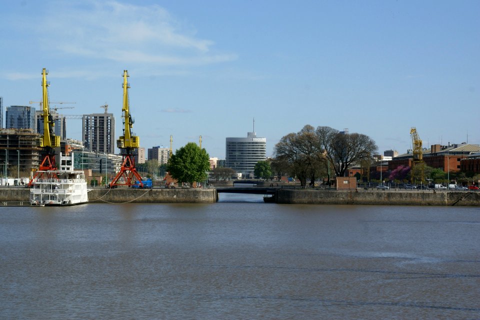 2011.10.17.161744_Cranes_Puerto_Madero_Buenos_Aires