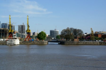 2011.10.17.161744_Cranes_Puerto_Madero_Buenos_Aires