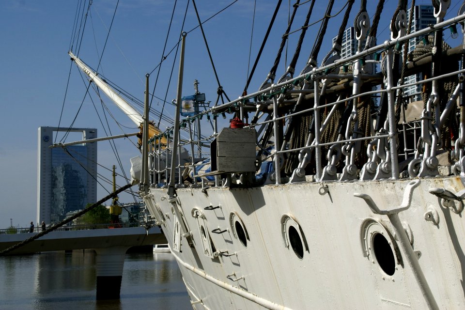 2011.10.17.160626_Fragata_Sarmiento_Puerto_Madero_Buenos_Aires