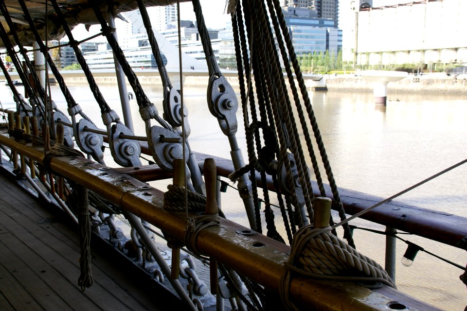2011.10.17.160017_Fragata_Sarmiento_Puerto_Madero_Buenos_Aires