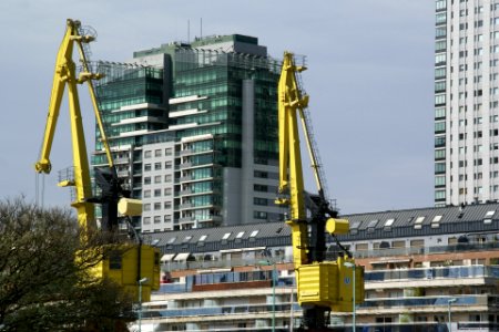 2011.10.17.150538_Cranes_Puerto_Madero_Buenos_Aires
