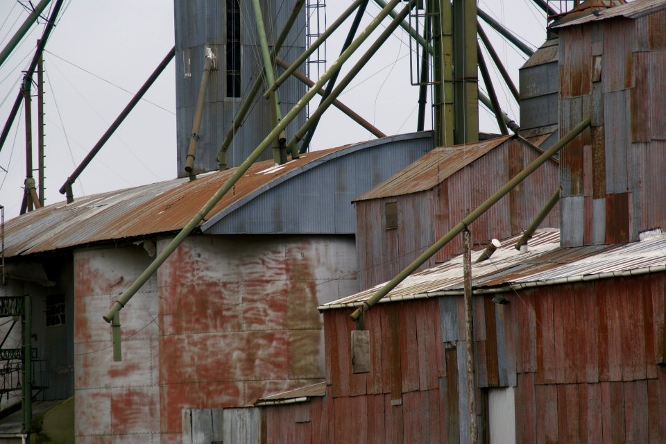 2011.10.19.090410_Barns_train_station_Corral_de_Bustos_Argentina
