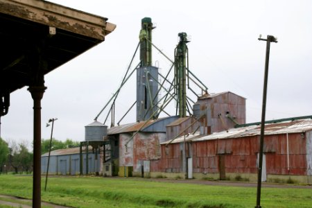 2011.10.19.090401_Train_station_Corral_de_Bustos_Argentina