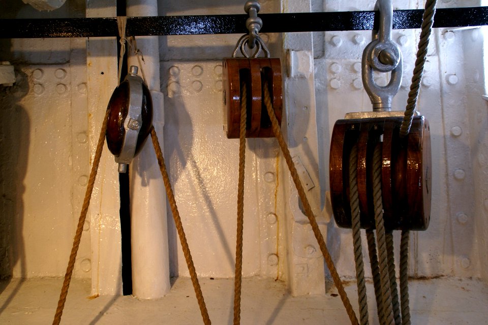 2011.10.17.152524_Pulleys_Fragata_Sarmiento_Puerto_Madero_Buenos_Aires