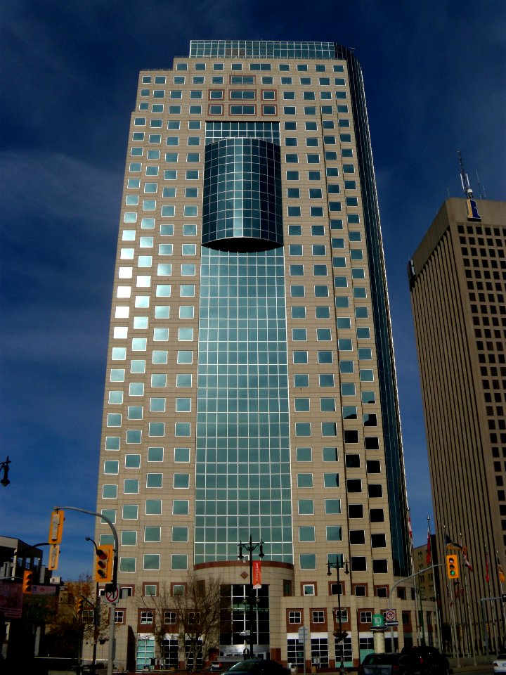 201_Portage_Ave,_Winnipeg_Manitoba_01