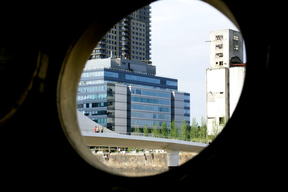 2011.10.17.152309_Bullauge_Fragata_Sarmiento_Puerto_Madero_Buenos_Aires