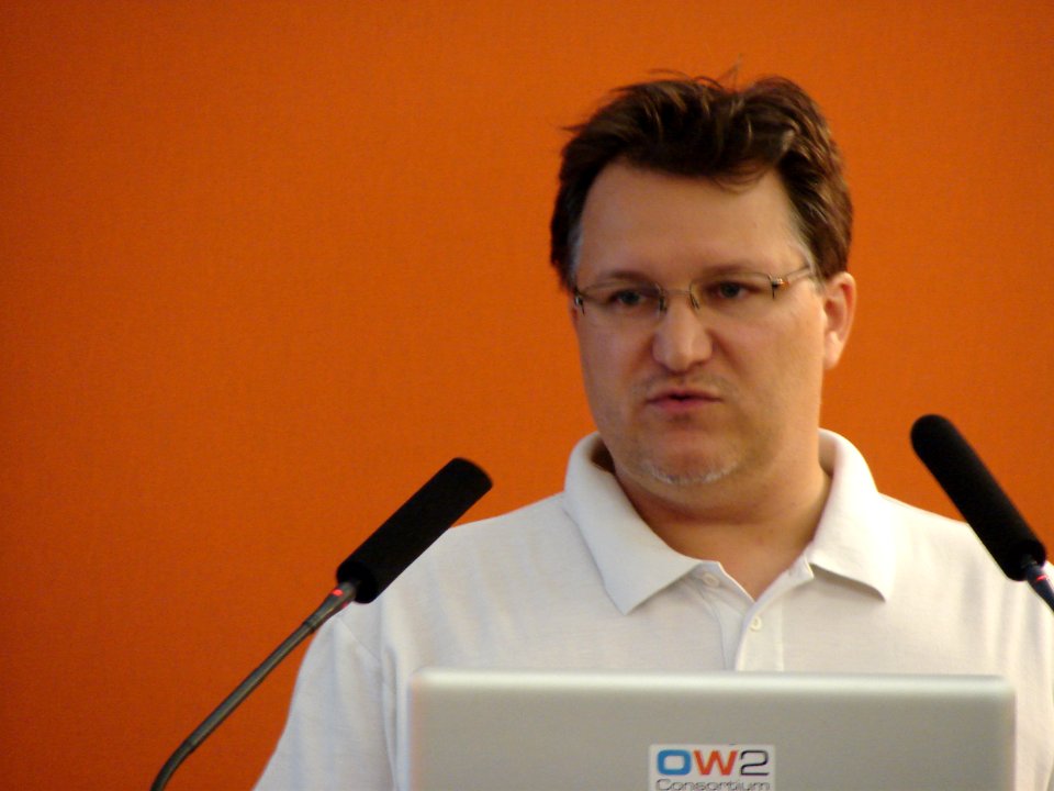 2011_Salon_Linux_Ludovic_Dubost_Xwiki