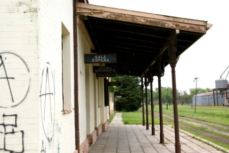 2011.10.19.090345_Train_station_Corral_de_Bustos_Argentina
