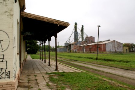 2011.10.19.090353_Train_station_Corral_de_Bustos_Argentina
