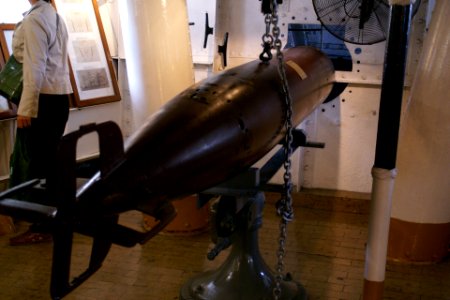 2011.10.17.152341_Torpedo_Fragata_Sarmiento_Puerto_Madero_Buenos_Aires