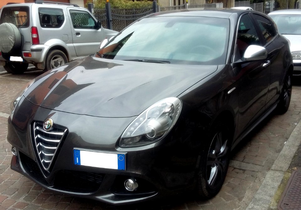 2010_Alfa_Romeo_Giulietta
