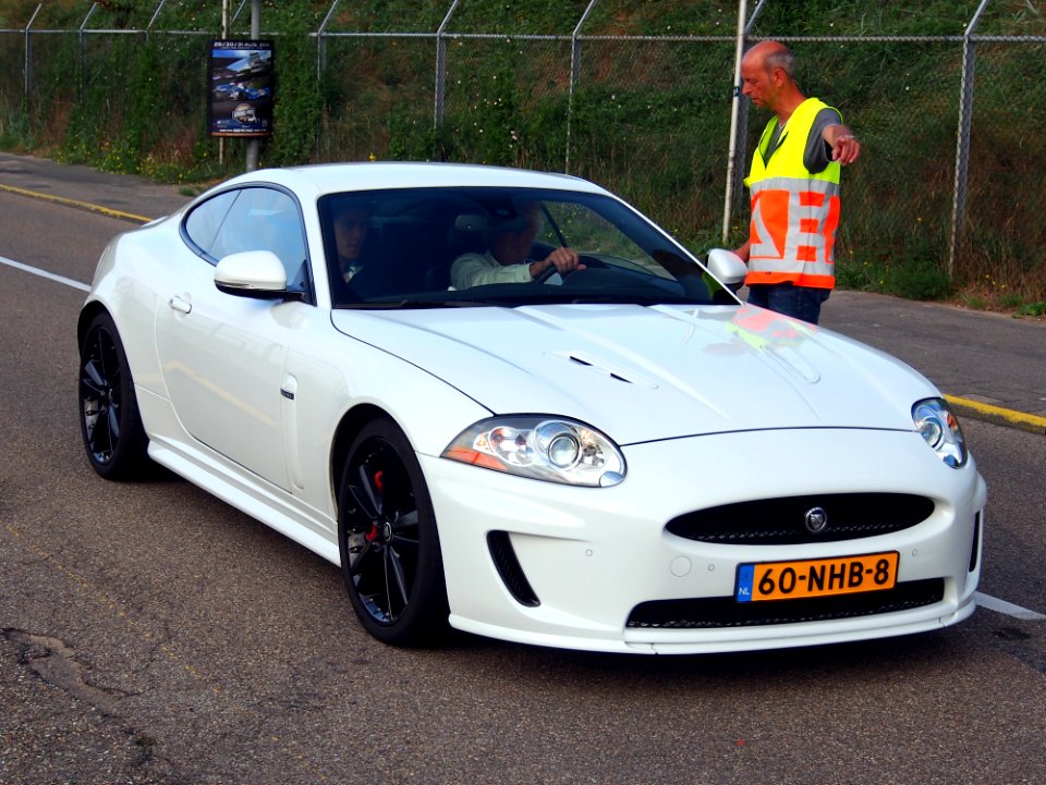 2010_JAGUAR_XKR_COUPE,_licence_60-NHB-8