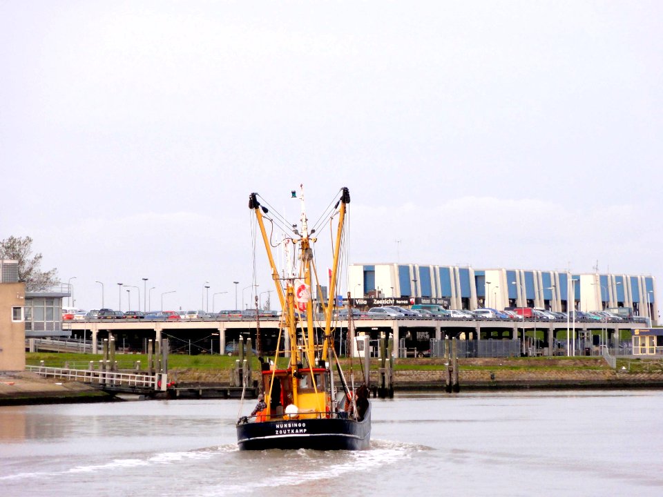 20101026_ZK-8_bij_Lauwersoog