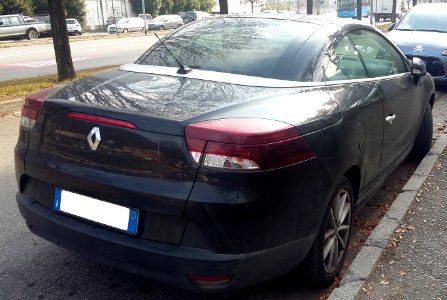 2010-2015_Renault_Mégane_CC_rear