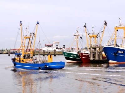 20101026_WL-22_VD-77_en_NG-10_bij_Lauwersoog