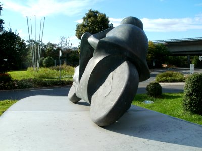 20110814Motorradfahrer-Denkmal_Hockenheim4