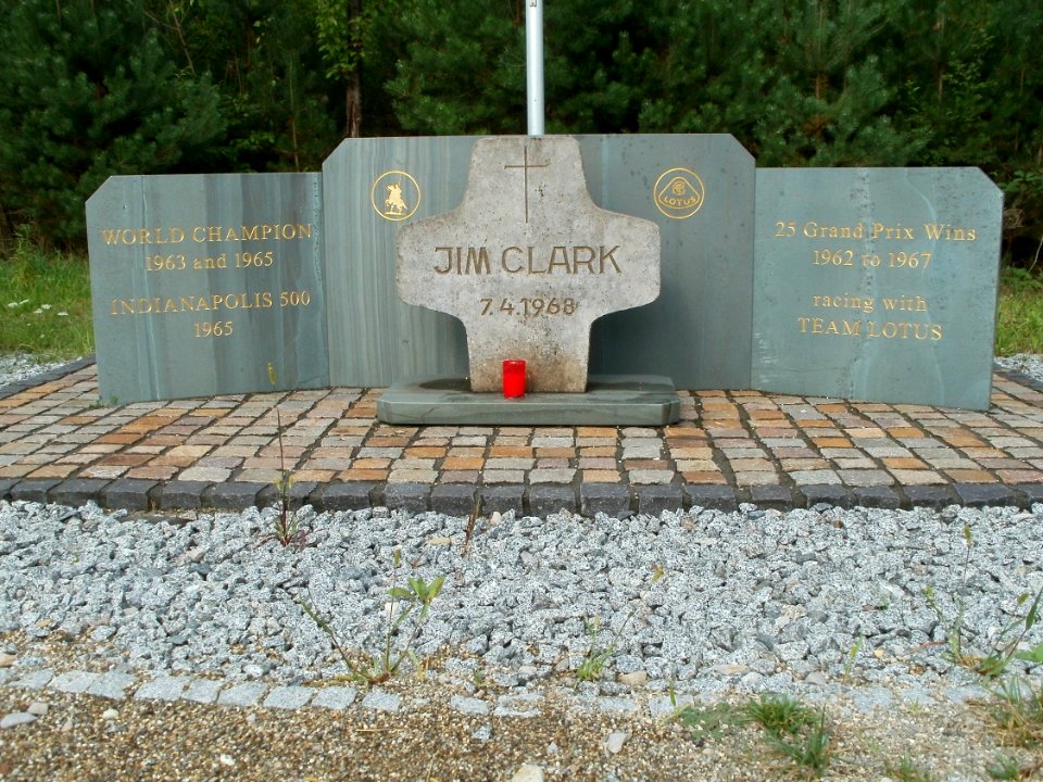 20110814Jim_Clark_Gedenkstein_Hockenheim1