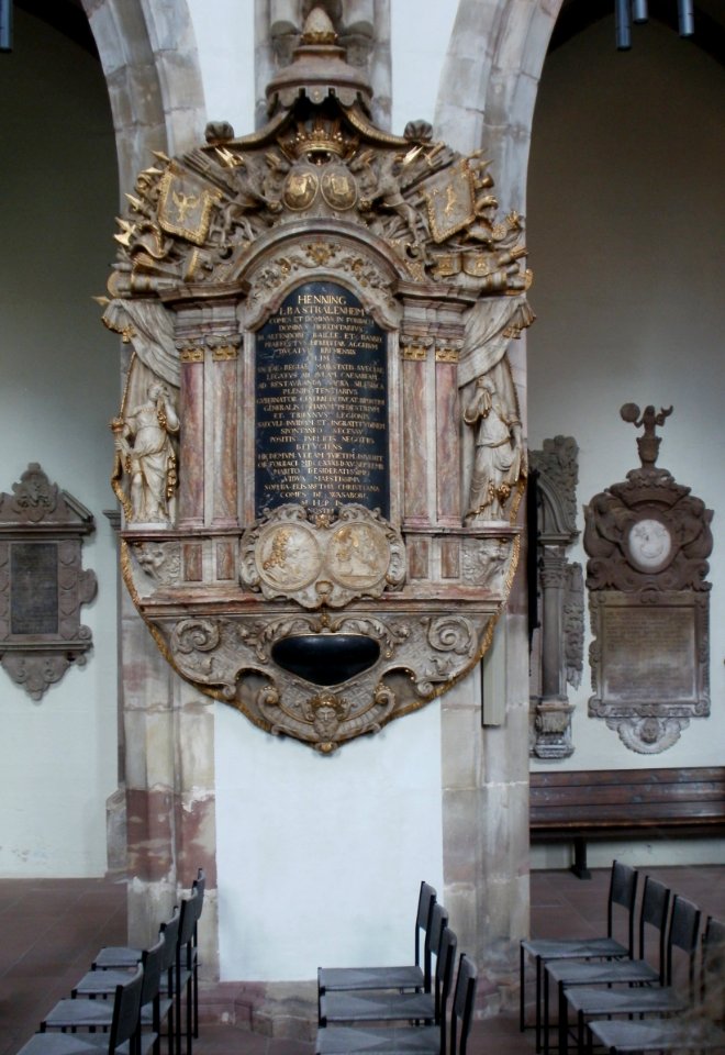 20110818Stiftskirche_St_Arnual10