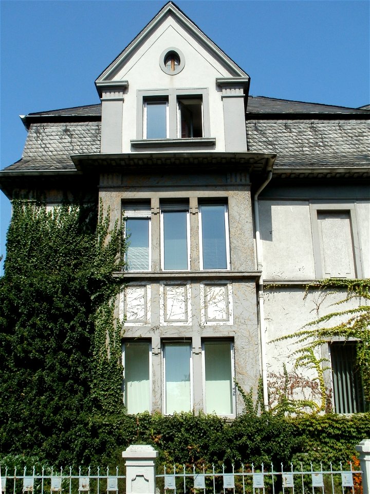 An der Christ-König-Kirche 19 (Saarbrücken) Date	