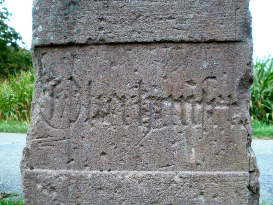 20110826Grenzstein_Oberhausen_Rheinhausen3