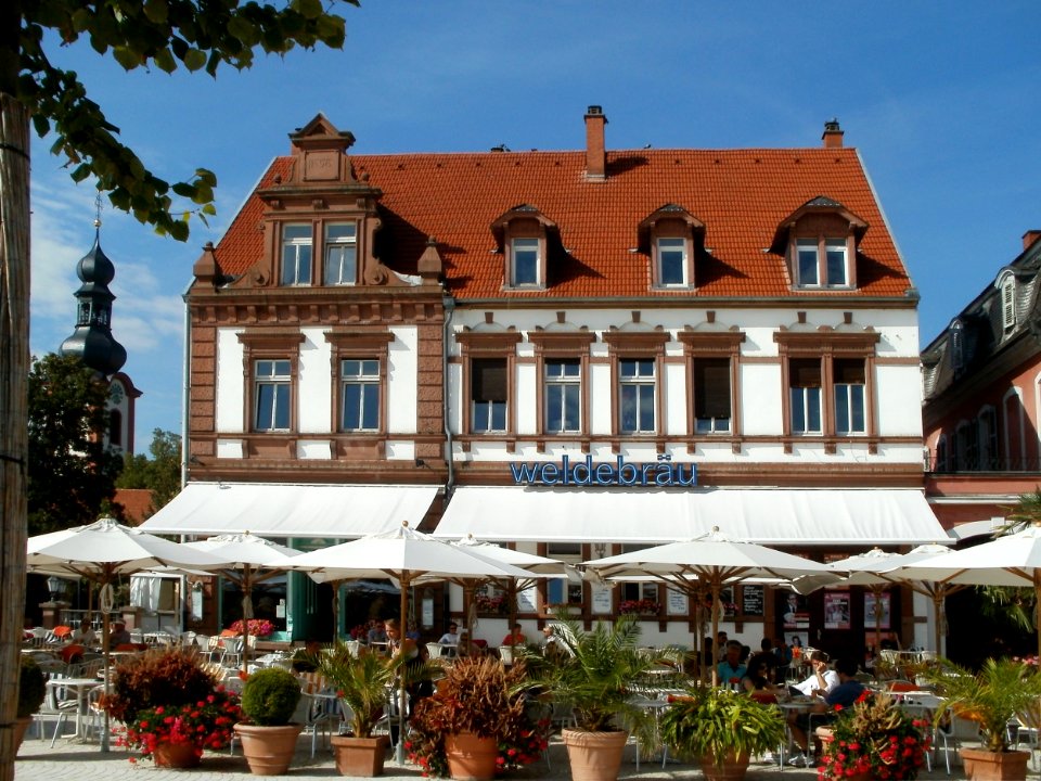 20110901Schlossplatz3_Schwetzingen1