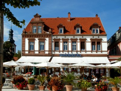 20110901Schlossplatz3_Schwetzingen1