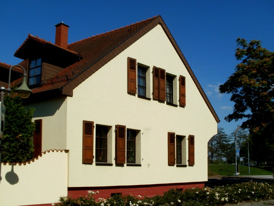 20110831Bahnhofstr1_Neulussheim1