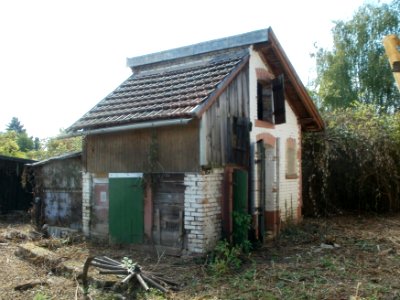 20110901Bahnwaerterhaus_Bahnbetriebswerk_Schwetzingen3