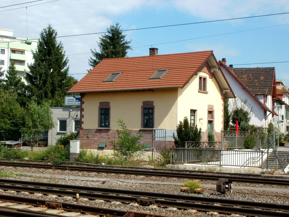 20110901Bahnwaeterhaus_Schubertstr_Schwetzingen1