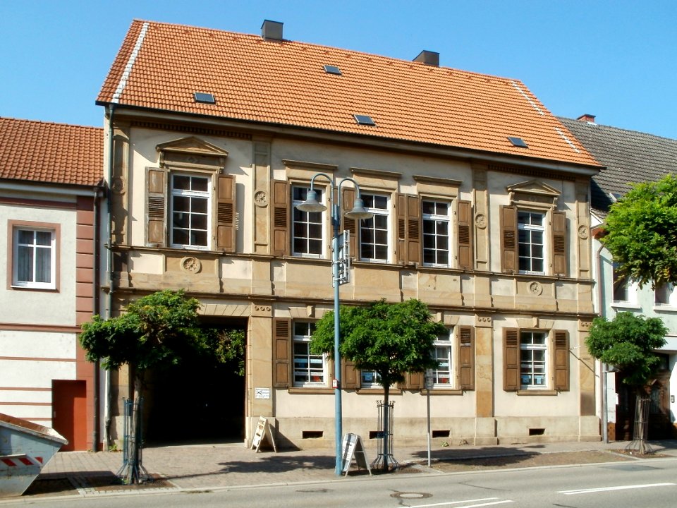20110831Untere_Hauptstr3_Hockenheim1