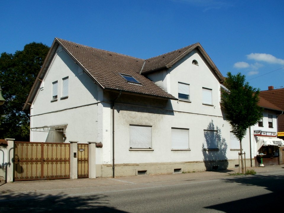 20110831St_Leoner_Str11_Neulussheim