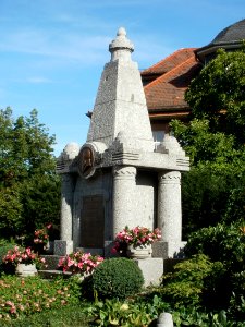 20110910Kriegerdenkmal_Bruehl2